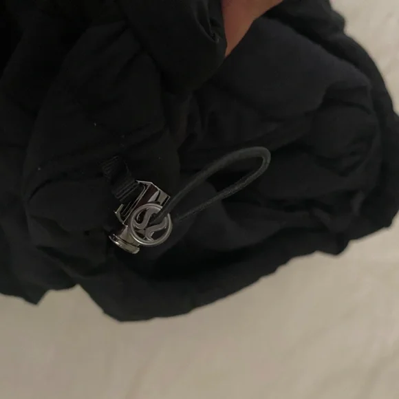 7 pieces of Lululemon Athletic Wear - Picture 9 of 11